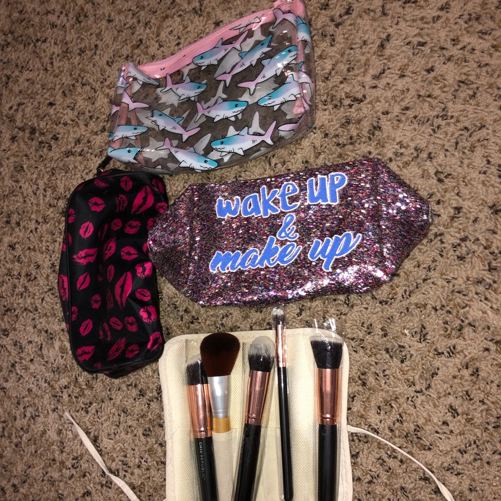 Makeup brush/bags